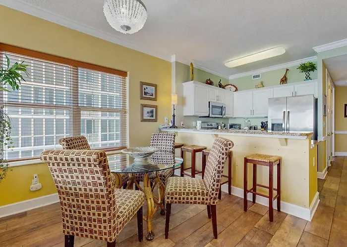 Holiday home Family-friendly Gulf-front With Private Balcony Hot Tub Pool & Gym