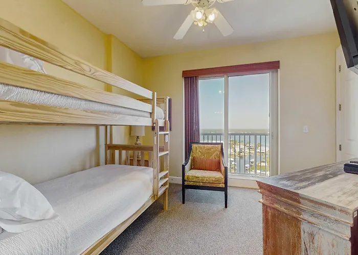 Family-friendly Gulf-front With Private Balcony Hot Tub Pool & Gym Holiday home *